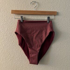 NWT Left on Friday Hi Hi Bottom - Size M